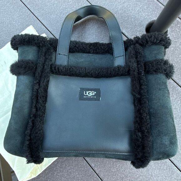 UGG Australia Black Suede leather Shearling Sherpa Sheepskin TopHandle Tote Hand - Picture 2 of 7